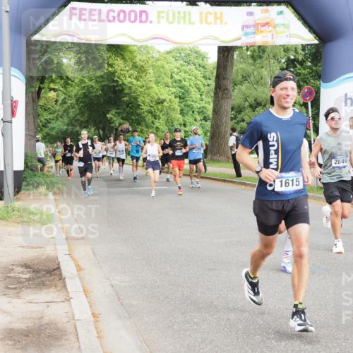 29.06.2025 - hella hamburg halbmarathon MichiJ http://msf.ph/oto/8237339 29.06.2025 10:27:19 Zwischen KM18-KM19 1164, 1615, 2525, 2849, 3014, 3530, 11055, 11379, 17005 meine-sportfotos.de