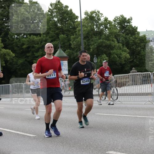 29.06.2025 - hella hamburg halbmarathon Jannik Wohlers http://msf.ph/oto/8237385 29.06.2025 10:29:02 Lombardsbrücke 1230, 1661, 3179, 3311, 3524, 4349, 4373, 6285, 6725, 7449, 7517, 7832, 8812, 9714, 10322, 10641, 10808, 10996, 11249, 11792, 11803, 11989, 12086, 12958, 13382, 14644, 16306, 16659, 16662, 16676, 17496, 17945, 18298, 18299, 18414 meine-sportfotos.de