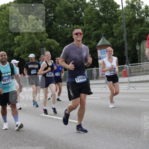 29.06.2025 - hella hamburg halbmarathon Jannik Wohlers http://msf.ph/oto/8237440 29.06.2025 10:29:02 Lombardsbrücke 1230, 1661, 3179, 3311, 3524, 4349, 4373, 6285, 6725, 7449, 7517, 7832, 8812, 9714, 10322, 10641, 10808, 10996, 11249, 11792, 11803, 11989, 12086, 12958, 13382, 14644, 16306, 16659, 16662, 16676, 17496, 17945, 18298, 18299, 18414 meine-sportfotos.de