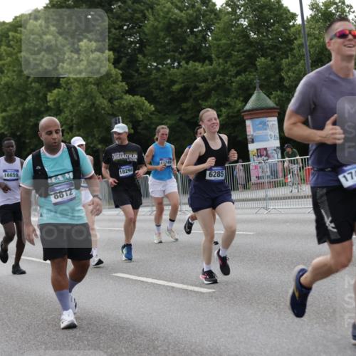 29.06.2025 - hella hamburg halbmarathon Jannik Wohlers http://msf.ph/oto/8237484 29.06.2025 10:29:03 Lombardsbrücke 1063, 1230, 1661, 3179, 3311, 3524, 4349, 4373, 6285, 6725, 7517, 7832, 8812, 9714, 10322, 10641, 10808, 10996, 11249, 11792, 11803, 11989, 12086, 12958, 13382, 14644, 16306, 16659, 16662, 16676, 17496, 17945, 18298, 18299, 18414 meine-sportfotos.de
