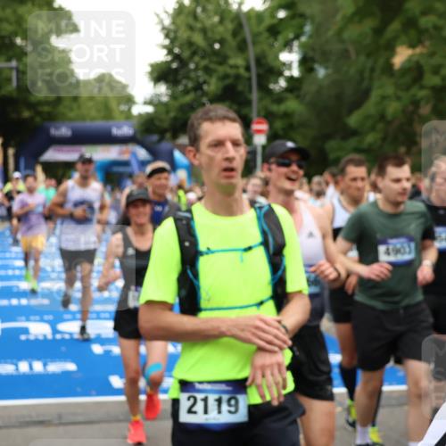 29.06.2025 - hella hamburg halbmarathon Zöllner http://msf.ph/oto/8237567 29.06.2025 10:55:20 Ziel 4903, 5643, 6723, 6891, 8973, 10188, 10263, 10582, 11184, 12526, 13470, 15854, 16521, 18031, 18290, 18380, 18531, 18966 meine-sportfotos.de