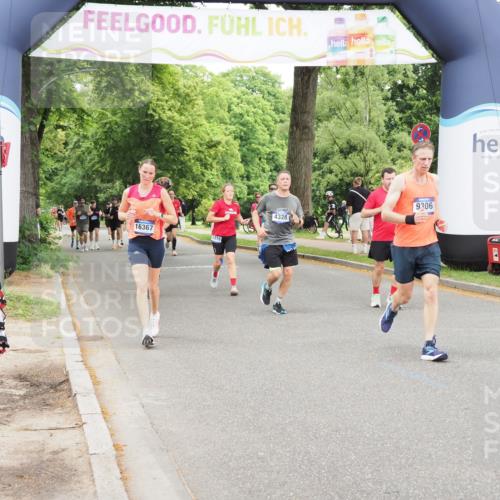 29.06.2025 - hella hamburg halbmarathon MichiJ http://msf.ph/oto/8237712 29.06.2025 10:50:09 Zwischen KM18-KM19 4328, 7243, 9306, 11180, 11527, 11960, 12316, 12479, 13958, 14917, 15908, 16367, 17532 meine-sportfotos.de