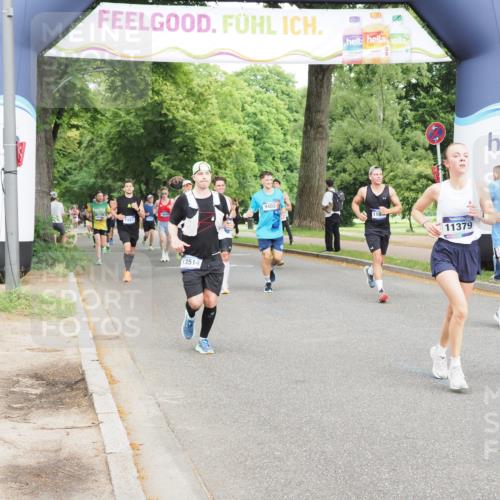 29.06.2025 - hella hamburg halbmarathon MichiJ http://msf.ph/oto/8237780 29.06.2025 10:27:22 Zwischen KM18-KM19 1164, 1615, 2525, 2849, 11049, 11055, 11379, 13514, 14905, 15372, 17005, 18723 meine-sportfotos.de