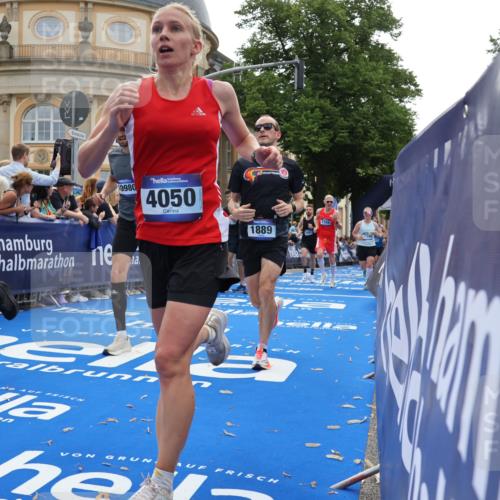 29.06.2025 - hella hamburg halbmarathon Strokosch-Dieckow http://msf.ph/oto/8237805 29.06.2025 10:35:31 Ziel 1344, 1889, 4050, 4062, 5269, 10384, 10771, 14841, 15959, 16123, 16695, 16811, 17612, 17826, 18841, 19022 meine-sportfotos.de