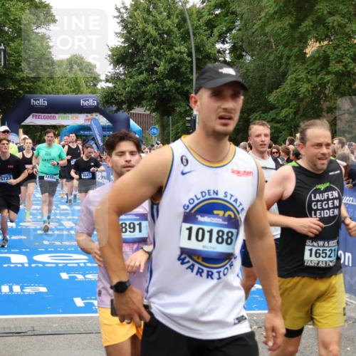 29.06.2025 - hella hamburg halbmarathon Zöllner http://msf.ph/oto/8237900 29.06.2025 10:55:24 Ziel 1130, 4189, 5287, 5643, 6723, 6938, 8487, 10263, 11184, 12526, 13236, 13470, 16985, 17603, 17940, 18290, 18380, 18531 meine-sportfotos.de