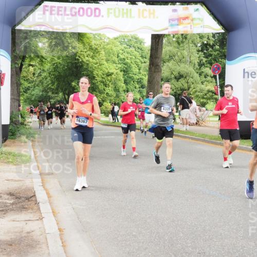 29.06.2025 - hella hamburg halbmarathon MichiJ http://msf.ph/oto/8237912 29.06.2025 10:50:10 Zwischen KM18-KM19 4328, 7243, 9306, 11180, 11527, 11960, 12316, 13958, 14917, 15908, 16367, 17071, 17532 meine-sportfotos.de