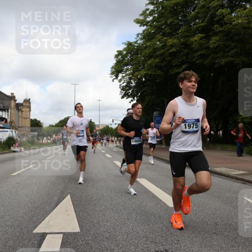 29.06.2025 - hella hamburg halbmarathon Yannick Fuchs http://msf.ph/oto/8237963 29.06.2025 10:34:36 20KM 1358, 1603, 1975, 2573, 2826, 3547, 3626, 4381, 4398, 4766, 4888, 5375, 5409, 5508, 6149, 6152, 6649, 7109, 7495, 7622, 8346, 8467, 8574, 8933, 9294, 11714, 11806, 12046, 12091, 13190, 14077, 14699, 15421, 15813, 15828, 16580, 16761, 17245, 17792, 17916, 17973, 18013, 18979 meine-sportfotos.de
