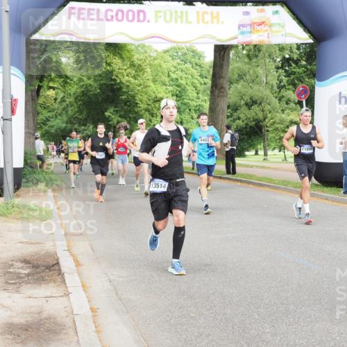 29.06.2025 - hella hamburg halbmarathon MichiJ http://msf.ph/oto/8237989 29.06.2025 10:27:23 Zwischen KM18-KM19 1164, 1615, 2525, 2849, 7981, 11049, 11055, 11379, 13514, 14905, 15372, 17005, 18723 meine-sportfotos.de