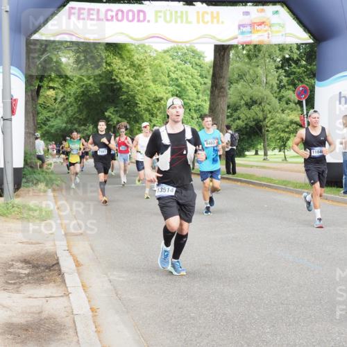 29.06.2025 - hella hamburg halbmarathon MichiJ http://msf.ph/oto/8238018 29.06.2025 10:27:23 Zwischen KM18-KM19 1164, 1615, 2525, 2849, 7981, 11049, 11055, 11379, 13514, 14905, 15372, 17005, 18723 meine-sportfotos.de