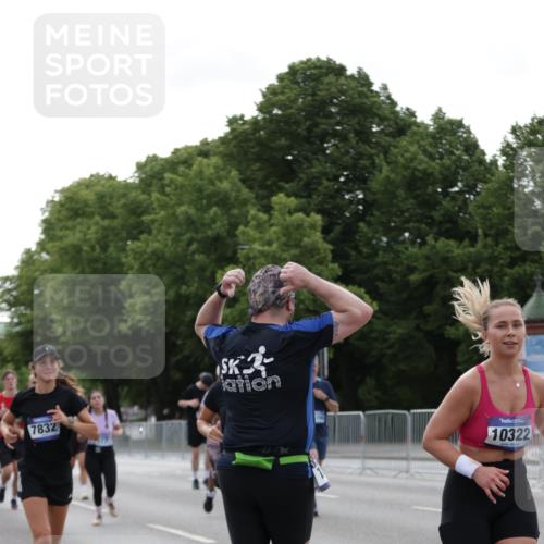 29.06.2025 - hella hamburg halbmarathon Jannik Wohlers http://msf.ph/oto/8238020 29.06.2025 10:29:09 Lombardsbrücke 1063, 1661, 3179, 3311, 3524, 4349, 4395, 5350, 6285, 6725, 7517, 7832, 8812, 9714, 9937, 10322, 10996, 11249, 11269, 11634, 11792, 12086, 12216, 13382, 14644, 16306, 16659, 16662, 16676, 17496, 17945, 18298, 18299 meine-sportfotos.de