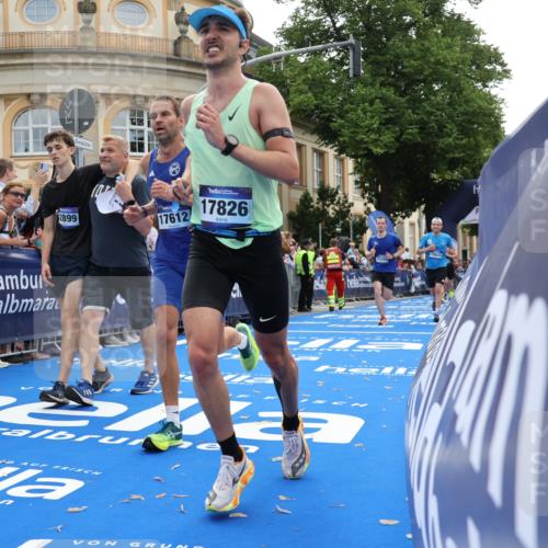 29.06.2025 - hella hamburg halbmarathon Strokosch-Dieckow http://msf.ph/oto/8238025 29.06.2025 10:35:36 Ziel 1344, 4062, 5269, 10384, 12462, 12899, 14841, 16123, 16695, 17612, 17826, 18841 meine-sportfotos.de