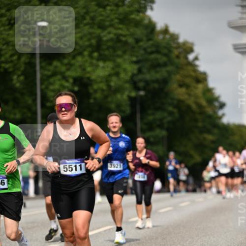 29.06.2025 - hella hamburg halbmarathon Dr. Thomas Lammeyer http://msf.ph/oto/8238052 29.06.2025 10:13:51 Kennedybrücke 1573, 1838, 3921, 5511, 7042, 7187, 7333, 7636, 8090, 8219, 8890, 9366, 9434, 9674, 9781, 10036, 10943, 11027, 11180 meine-sportfotos.de