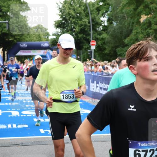 29.06.2025 - hella hamburg halbmarathon Zöllner http://msf.ph/oto/8238084 29.06.2025 10:55:27 Ziel 1130, 2252, 2771, 4189, 4951, 5287, 5643, 6938, 8487, 11184, 12526, 13234, 13236, 13470, 16213, 16985, 17603, 17940, 18290, 18380, 18531 meine-sportfotos.de