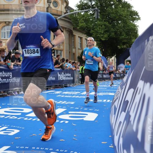 29.06.2025 - hella hamburg halbmarathon Strokosch-Dieckow http://msf.ph/oto/8238095 29.06.2025 10:35:38 Ziel 4062, 5269, 10384, 12462, 12899, 14841, 16119, 16123, 16695, 17612, 17826, 18841 meine-sportfotos.de