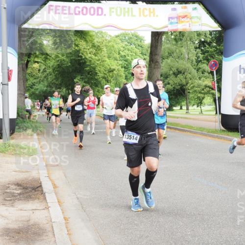 29.06.2025 - hella hamburg halbmarathon MichiJ http://msf.ph/oto/8238121 29.06.2025 10:27:23 Zwischen KM18-KM19 1164, 1615, 2525, 2849, 7981, 11049, 11055, 11379, 13514, 14905, 15372, 17005, 18723 meine-sportfotos.de