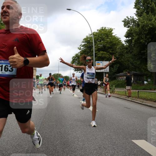 29.06.2025 - hella hamburg halbmarathon Yannick Fuchs http://msf.ph/oto/8238147 29.06.2025 10:47:12 20KM 1061, 1258, 1499, 1683, 1706, 1783, 2074, 2082, 2099, 2208, 2346, 2910, 3059, 3334, 3999, 4065, 4419, 4587, 4635, 4770, 5077, 5607, 5907, 6198, 6628, 7177, 7509, 7864, 8273, 8361, 8390, 8651, 9065, 9163, 9537, 10724, 10895, 11217, 11588, 11589, 11604, 11689, 11992, 12155, 12413, 12490, 12875, 12910, 13289, 14323, 15126, 15179, 15430, 15681, 15980, 16467, 16538, 16986, 18249, 18590, 18720, 18901, 19208, 19244 meine-sportfotos.de