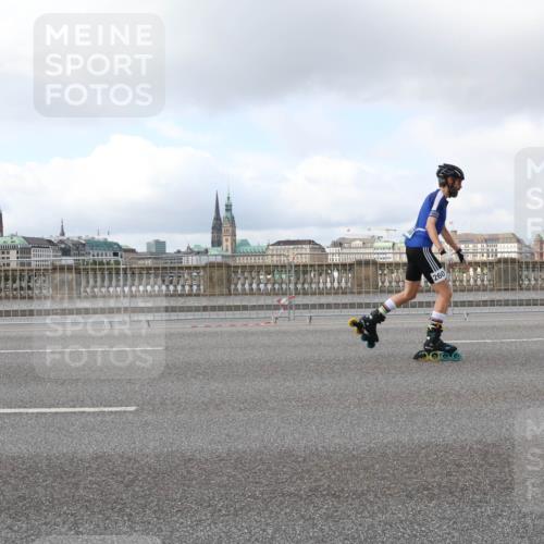 29.06.2025 - hella hamburg halbmarathon Lena Gebhardt http://msf.ph/oto/8238166 29.06.2025 09:02:02 Lombardsbrücke  meine-sportfotos.de