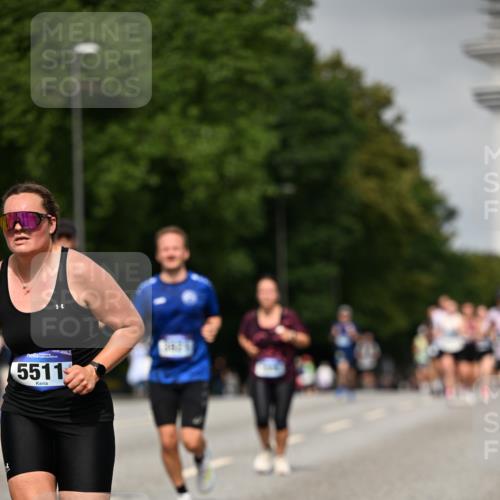 29.06.2025 - hella hamburg halbmarathon Dr. Thomas Lammeyer http://msf.ph/oto/8238174 29.06.2025 10:13:51 Kennedybrücke 1573, 1838, 3921, 5511, 7042, 7187, 7333, 7636, 8090, 8219, 8890, 9366, 9434, 9674, 9781, 10036, 10943, 11027, 11180 meine-sportfotos.de