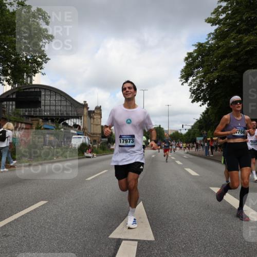 29.06.2025 - hella hamburg halbmarathon Yannick Fuchs http://msf.ph/oto/8238204 29.06.2025 10:34:37 20KM 1358, 1603, 1975, 2573, 2750, 2826, 3626, 4381, 4398, 4766, 4888, 5375, 5409, 5508, 6149, 6152, 6649, 7109, 7495, 7622, 8346, 8467, 8574, 8933, 9294, 11714, 12046, 12091, 13190, 14077, 14699, 15015, 15421, 15813, 15828, 16580, 16761, 17245, 17792, 17916, 17973, 18013, 18979 meine-sportfotos.de