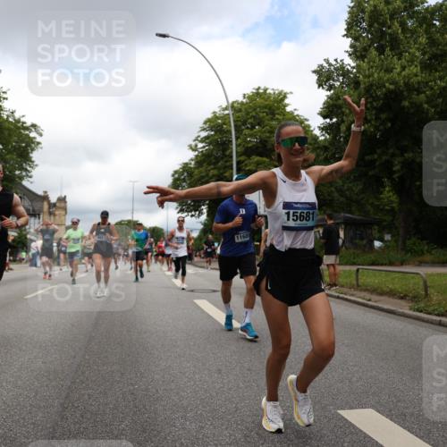 29.06.2025 - hella hamburg halbmarathon Yannick Fuchs http://msf.ph/oto/8238236 29.06.2025 10:47:13 20KM 1061, 1258, 1499, 1683, 1706, 1783, 2074, 2082, 2099, 2208, 2346, 2910, 3059, 3208, 3209, 3334, 3999, 4065, 4419, 4635, 4770, 5077, 5907, 6198, 6628, 7177, 7509, 7864, 8273, 8361, 8390, 8651, 9065, 9163, 9537, 10549, 10724, 10895, 11217, 11588, 11589, 11604, 11689, 11992, 12155, 12413, 12490, 12875, 12910, 13289, 14323, 15061, 15126, 15179, 15430, 15497, 15681, 15980, 16467, 16538, 16986, 18249, 18590, 18720, 18901, 19208, 19244 meine-sportfotos.de