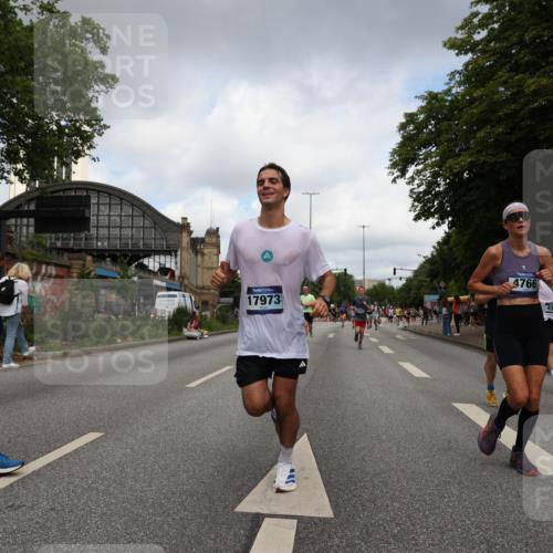 29.06.2025 - hella hamburg halbmarathon Yannick Fuchs http://msf.ph/oto/8238245 29.06.2025 10:34:37 20KM 1358, 1603, 1975, 2573, 2750, 2826, 3626, 4381, 4398, 4766, 4888, 5375, 5409, 5508, 6149, 6152, 6649, 7109, 7495, 7622, 8346, 8467, 8574, 8933, 9294, 11714, 12046, 12091, 13190, 14077, 14699, 15015, 15421, 15813, 15828, 16580, 16761, 17245, 17792, 17916, 17973, 18013, 18979 meine-sportfotos.de