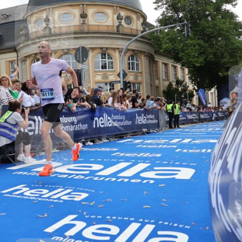 29.06.2025 - hella hamburg halbmarathon Strokosch-Dieckow http://msf.ph/oto/8238252 29.06.2025 10:35:47 Ziel 3843, 12462, 12899, 13252, 15161, 16119 meine-sportfotos.de