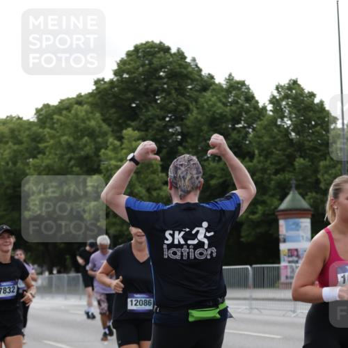 29.06.2025 - hella hamburg halbmarathon Jannik Wohlers http://msf.ph/oto/8238253 29.06.2025 10:29:10 Lombardsbrücke 1063, 1661, 3311, 3524, 4349, 4395, 5350, 6285, 6725, 7517, 7832, 9714, 9937, 10322, 10996, 11249, 11269, 11444, 11634, 12086, 12216, 12227, 13382, 14644, 16306, 16659, 16662, 17496, 17945, 18298, 18299 meine-sportfotos.de