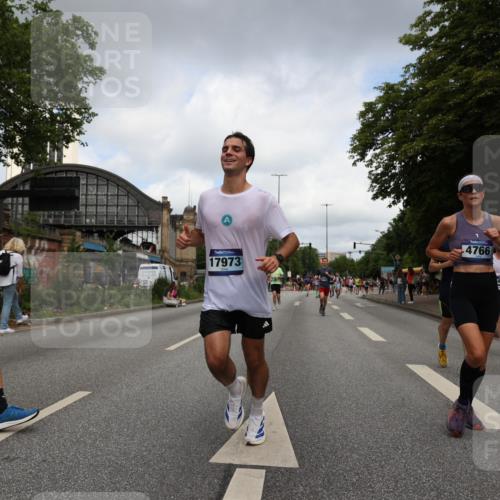 29.06.2025 - hella hamburg halbmarathon Yannick Fuchs http://msf.ph/oto/8238317 29.06.2025 10:34:37 20KM 1358, 1603, 1975, 2573, 2750, 2826, 3626, 4381, 4398, 4766, 4888, 5375, 5409, 5508, 6149, 6152, 6649, 7109, 7495, 7622, 8346, 8467, 8574, 8933, 9294, 11714, 12046, 12091, 13190, 14077, 14699, 15015, 15421, 15813, 15828, 16580, 16761, 17245, 17792, 17916, 17973, 18013, 18979 meine-sportfotos.de