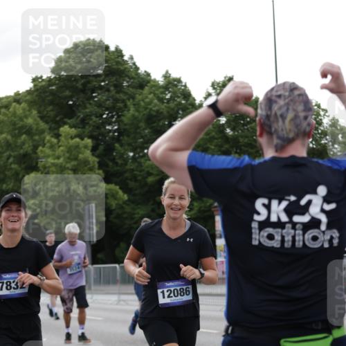 29.06.2025 - hella hamburg halbmarathon Jannik Wohlers http://msf.ph/oto/8238339 29.06.2025 10:29:11 Lombardsbrücke 1063, 1661, 3311, 3524, 4349, 4395, 5350, 6285, 6725, 7517, 7832, 9714, 9937, 10322, 10996, 11249, 11269, 11444, 11634, 12086, 12216, 12227, 13382, 14644, 16306, 16659, 16662, 17496, 17945, 18298, 18299 meine-sportfotos.de