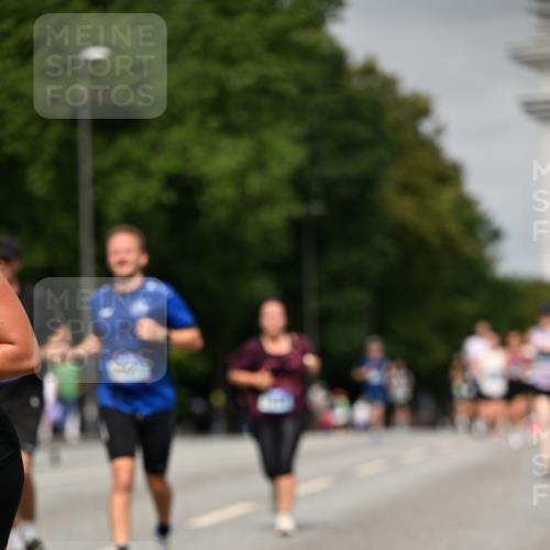 29.06.2025 - hella hamburg halbmarathon Dr. Thomas Lammeyer http://msf.ph/oto/8238394 29.06.2025 10:13:52 Kennedybrücke 1573, 1838, 3921, 5511, 7042, 7187, 7333, 7636, 8090, 8219, 8890, 9366, 9434, 9674, 9781, 9816, 10036, 10943, 11027, 11180 meine-sportfotos.de