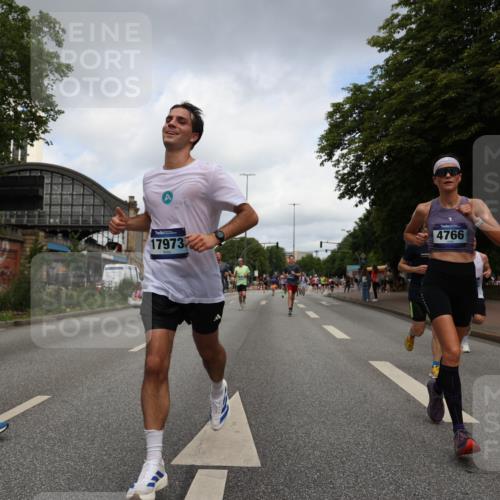 29.06.2025 - hella hamburg halbmarathon Yannick Fuchs http://msf.ph/oto/8238405 29.06.2025 10:34:37 20KM 1358, 1603, 1975, 2573, 2750, 2826, 3626, 4381, 4398, 4766, 4888, 5375, 5409, 5508, 6149, 6152, 6649, 7109, 7495, 7622, 8346, 8467, 8574, 8933, 9294, 11714, 12046, 12091, 13190, 14077, 14699, 15015, 15421, 15813, 15828, 16580, 16761, 17245, 17792, 17916, 17973, 18013, 18979 meine-sportfotos.de