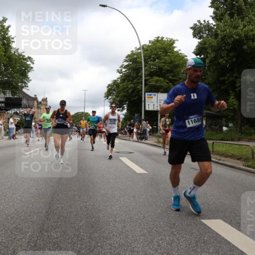 29.06.2025 - hella hamburg halbmarathon Yannick Fuchs http://msf.ph/oto/8238407 29.06.2025 10:47:13 20KM 1061, 1258, 1499, 1683, 1706, 1783, 2074, 2082, 2099, 2208, 2346, 2910, 3059, 3208, 3209, 3334, 3999, 4065, 4419, 4635, 4770, 5077, 5907, 6198, 6628, 7177, 7509, 7864, 8273, 8361, 8390, 8651, 9065, 9163, 9537, 10549, 10724, 10895, 11217, 11588, 11589, 11604, 11689, 11992, 12155, 12413, 12490, 12875, 12910, 13289, 14323, 15061, 15126, 15179, 15430, 15497, 15681, 15980, 16467, 16538, 16986, 18249, 18590, 18720, 18901, 19208, 19244 meine-sportfotos.de