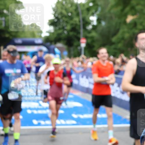 29.06.2025 - hella hamburg halbmarathon Zöllner http://msf.ph/oto/8238414 29.06.2025 10:55:31 Ziel 1130, 2252, 2771, 4951, 5287, 5319, 6591, 6938, 12584, 13234, 13267, 14036, 14592, 16213, 16334, 16609, 17603, 17940 meine-sportfotos.de