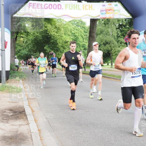 29.06.2025 - hella hamburg halbmarathon MichiJ http://msf.ph/oto/8238421 29.06.2025 10:27:25 Zwischen KM18-KM19 2525, 2849, 3431, 7981, 9403, 11049, 11055, 11281, 11379, 13514, 14905, 15372, 18723, 18761 meine-sportfotos.de