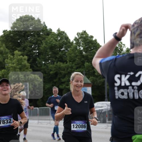 29.06.2025 - hella hamburg halbmarathon Jannik Wohlers http://msf.ph/oto/8238444 29.06.2025 10:29:11 Lombardsbrücke 1063, 1661, 3311, 3524, 4349, 4395, 5350, 6285, 6725, 7517, 7832, 9714, 9937, 10322, 10996, 11249, 11269, 11444, 11634, 12086, 12216, 12227, 13382, 14644, 16306, 16659, 16662, 17496, 17945, 18298, 18299 meine-sportfotos.de