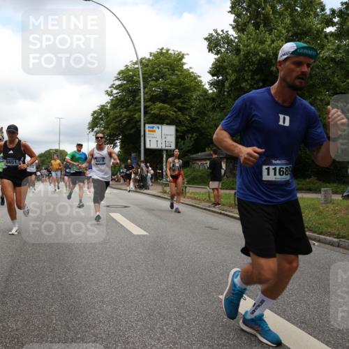 29.06.2025 - hella hamburg halbmarathon Yannick Fuchs http://msf.ph/oto/8238456 29.06.2025 10:47:14 20KM 1061, 1258, 1499, 1683, 1706, 1783, 2074, 2082, 2099, 2208, 2346, 2910, 3059, 3208, 3209, 3334, 3999, 4065, 4419, 4635, 4770, 5077, 5907, 6198, 6628, 7177, 7509, 7864, 8273, 8361, 8390, 8651, 9065, 9142, 9163, 9537, 10549, 10724, 10895, 11217, 11588, 11589, 11604, 11689, 11992, 12155, 12413, 12490, 12875, 12910, 13289, 14323, 15061, 15126, 15179, 15430, 15497, 15681, 15980, 16467, 16538, 16986, 18249, 18590, 18720, 18901, 19208, 19244 meine-sportfotos.de