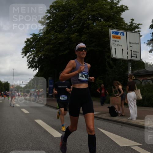 29.06.2025 - hella hamburg halbmarathon Yannick Fuchs http://msf.ph/oto/8238460 29.06.2025 10:34:38 20KM 1358, 1603, 1975, 2573, 2750, 2826, 3626, 4381, 4766, 4888, 5375, 5409, 5508, 5803, 6149, 6152, 6649, 7109, 7495, 7622, 8346, 8467, 8574, 8933, 9294, 10900, 11714, 11731, 12046, 12091, 12865, 13190, 14077, 14699, 15015, 15421, 15813, 15828, 16580, 16761, 17245, 17973, 18013, 18979 meine-sportfotos.de