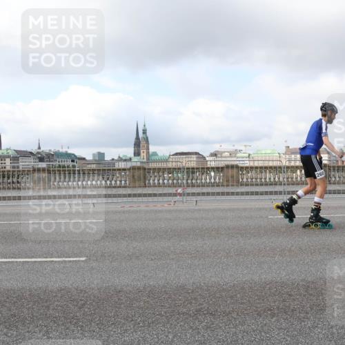 29.06.2025 - hella hamburg halbmarathon Lena Gebhardt http://msf.ph/oto/8238483 29.06.2025 09:02:02 Lombardsbrücke  meine-sportfotos.de