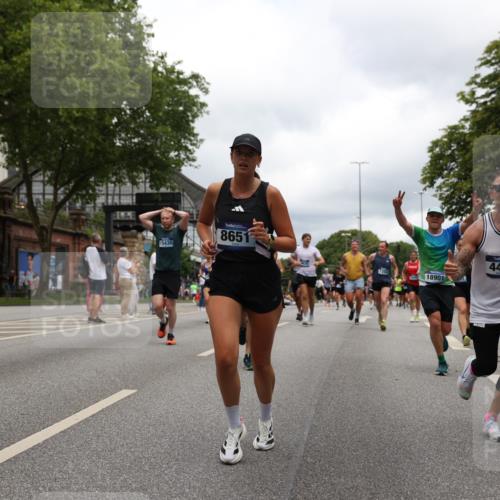 29.06.2025 - hella hamburg halbmarathon Yannick Fuchs http://msf.ph/oto/8238520 29.06.2025 10:47:14 20KM 1061, 1258, 1499, 1683, 1706, 1783, 2074, 2082, 2099, 2208, 2346, 2910, 3059, 3208, 3209, 3334, 3999, 4065, 4419, 4635, 4770, 5077, 5907, 6198, 6628, 7177, 7509, 7864, 8273, 8361, 8390, 8651, 9065, 9142, 9163, 9537, 10549, 10724, 10895, 11217, 11588, 11589, 11604, 11689, 11992, 12155, 12413, 12490, 12875, 12910, 13289, 14323, 15061, 15126, 15179, 15430, 15497, 15681, 15980, 16467, 16538, 16986, 18249, 18590, 18720, 18901, 19208, 19244 meine-sportfotos.de
