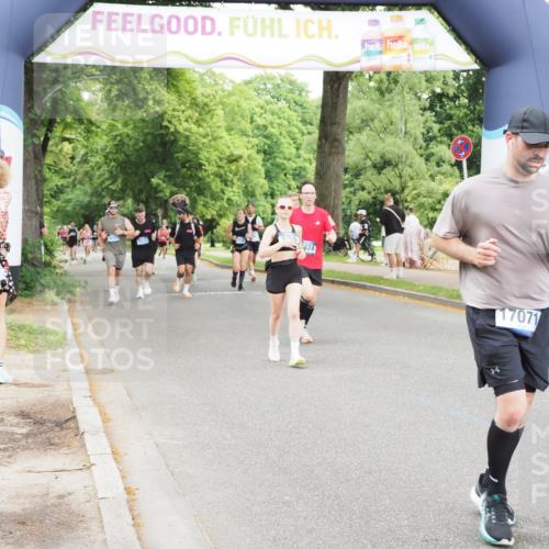 29.06.2025 - hella hamburg halbmarathon MichiJ http://msf.ph/oto/8238544 29.06.2025 10:50:14 Zwischen KM18-KM19 2424, 2685, 4328, 9306, 11180, 11208, 12315, 12316, 13958, 14493, 15908, 16367, 16478, 17071 meine-sportfotos.de