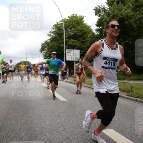 29.06.2025 - hella hamburg halbmarathon Yannick Fuchs http://msf.ph/oto/8238676 29.06.2025 10:47:15 20KM 1061, 1258, 1499, 1706, 1783, 2074, 2082, 2099, 2208, 2346, 2910, 3059, 3208, 3209, 3334, 3999, 4065, 4419, 4635, 4770, 5077, 5907, 6198, 6628, 6877, 7177, 7509, 7864, 8273, 8361, 8390, 8651, 9065, 9142, 9163, 9537, 10549, 10724, 10895, 11217, 11588, 11589, 11604, 11689, 11992, 12155, 12413, 12490, 12875, 12910, 13289, 14323, 15061, 15126, 15179, 15430, 15497, 15681, 15980, 16467, 16538, 16986, 18134, 18249, 18590, 18720, 18901, 19208, 19244 meine-sportfotos.de