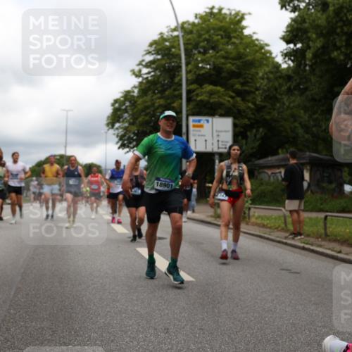 29.06.2025 - hella hamburg halbmarathon Yannick Fuchs http://msf.ph/oto/8238715 29.06.2025 10:47:15 20KM 1061, 1258, 1499, 1706, 1783, 2074, 2082, 2099, 2208, 2346, 2910, 3059, 3208, 3209, 3334, 3999, 4065, 4419, 4635, 4770, 5077, 5907, 6198, 6628, 6877, 7177, 7509, 7864, 8273, 8361, 8390, 8651, 9065, 9142, 9163, 9537, 10549, 10724, 10895, 11217, 11588, 11589, 11604, 11689, 11992, 12155, 12413, 12490, 12875, 12910, 13289, 14323, 15061, 15126, 15179, 15430, 15497, 15681, 15980, 16467, 16538, 16986, 18134, 18249, 18590, 18720, 18901, 19208, 19244 meine-sportfotos.de