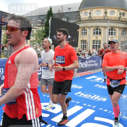 29.06.2025 - hella hamburg halbmarathon Michael Strokosch http://msf.ph/oto/8238719 29.06.2025 10:48:09 Ziel 1086, 1914, 4324, 4601, 4711, 6377, 9544, 9626, 9638, 12706, 12724, 12747, 12808, 13570, 14192, 15973, 16094, 16149, 16269 meine-sportfotos.de