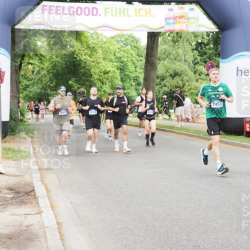 29.06.2025 - hella hamburg halbmarathon MichiJ http://msf.ph/oto/8238773 29.06.2025 10:50:16 Zwischen KM18-KM19 2424, 2685, 4328, 7290, 7453, 11208, 12315, 12316, 14493, 16367, 16478, 17071 meine-sportfotos.de
