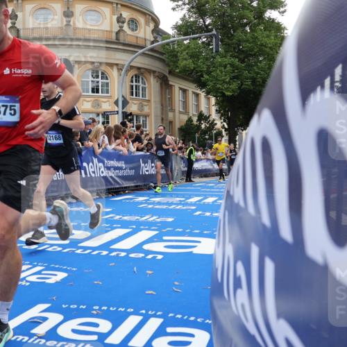 29.06.2025 - hella hamburg halbmarathon Strokosch-Dieckow http://msf.ph/oto/8238805 29.06.2025 10:36:08 Ziel 2399, 2774, 6032, 6829, 6990, 6993, 9313, 10477, 12168, 12447, 12488, 13419, 13991, 14601, 14875, 15115, 17078, 17217, 17329, 17691, 18156, 18600 meine-sportfotos.de