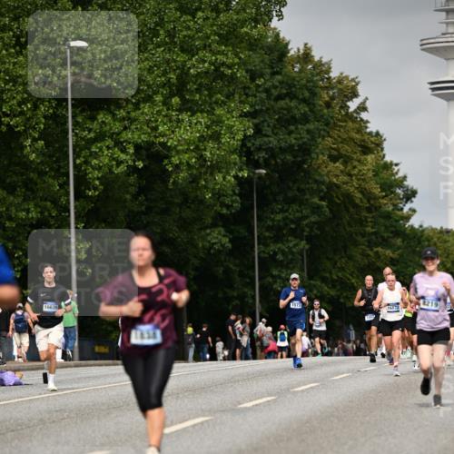 29.06.2025 - hella hamburg halbmarathon Dr. Thomas Lammeyer http://msf.ph/oto/8238826 29.06.2025 10:13:53 Kennedybrücke 1483, 1573, 1838, 3921, 5511, 7042, 7333, 7636, 7685, 8090, 8219, 8890, 9366, 9434, 9674, 9781, 9816, 10036, 10943, 11027, 11180 meine-sportfotos.de
