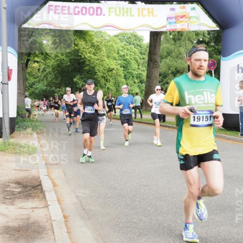 29.06.2025 - hella hamburg halbmarathon MichiJ http://msf.ph/oto/8238859 29.06.2025 10:27:27 Zwischen KM18-KM19 3431, 3783, 7981, 9403, 11049, 11281, 11379, 13514, 14905, 15372, 15561, 17623, 18723, 18761, 19004, 19151 meine-sportfotos.de
