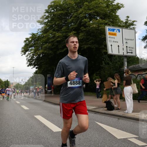 29.06.2025 - hella hamburg halbmarathon Yannick Fuchs http://msf.ph/oto/8238912 29.06.2025 10:34:41 20KM 1358, 1603, 1975, 2573, 2750, 2826, 3626, 4381, 4766, 4888, 5375, 5409, 5508, 5803, 6149, 6152, 6649, 7109, 7495, 7622, 8467, 8574, 8933, 9294, 10900, 11714, 11731, 12088, 12865, 14077, 14699, 14924, 15015, 15421, 15424, 15813, 15828, 16580, 16761, 17245, 17973, 18013, 18979 meine-sportfotos.de