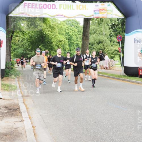 29.06.2025 - hella hamburg halbmarathon MichiJ http://msf.ph/oto/8238917 29.06.2025 10:50:17 Zwischen KM18-KM19 2424, 2685, 4328, 7290, 7453, 7717, 11208, 12315, 14493, 16367, 16478, 16594, 17071, 17441, 18321 meine-sportfotos.de