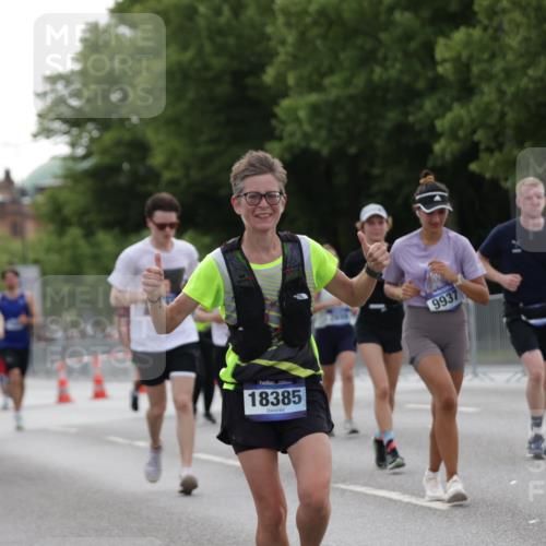 29.06.2025 - hella hamburg halbmarathon Jannik Wohlers http://msf.ph/oto/8238919 29.06.2025 10:29:19 Lombardsbrücke 1063, 1661, 1694, 2302, 2699, 3524, 4395, 4580, 5350, 7517, 7832, 8388, 9095, 9937, 10996, 11249, 11269, 11376, 11444, 11634, 12086, 12216, 12227, 13810, 15266, 16306, 17945, 18385 meine-sportfotos.de
